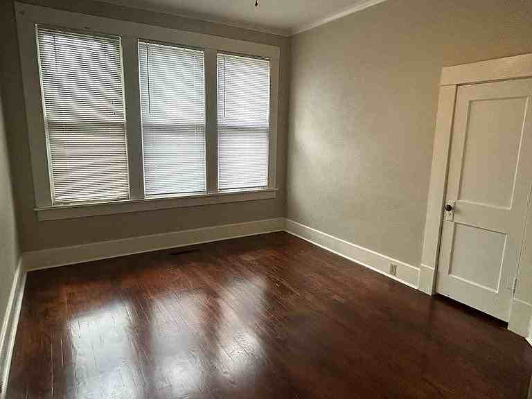 309 N Fairgrounds St - Photo 3 of 5