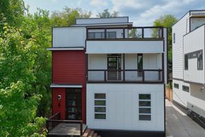 featured image of 407B Moore Ave