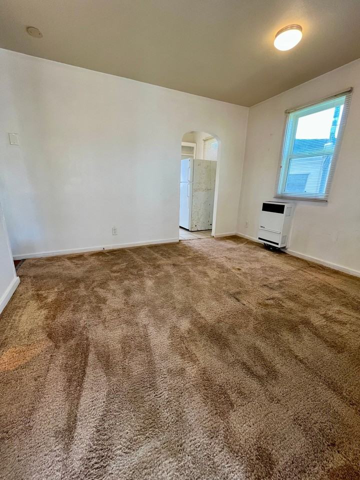 15012 Lemoli Ave - Photo 6 of 8