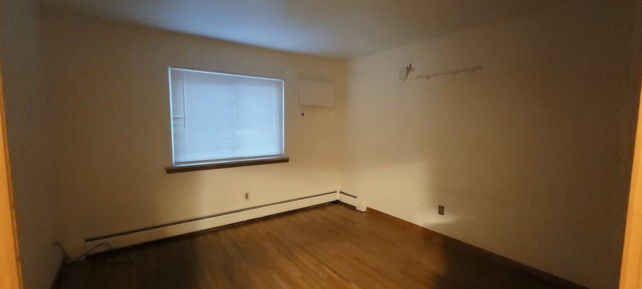 219 Roosevelt St #2 - Photo 4 of 8