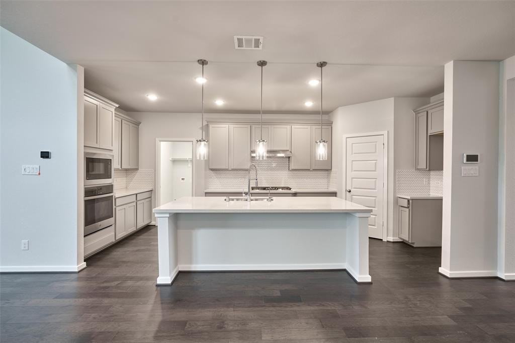 28011 Clapton Path - Photo 7 of 18