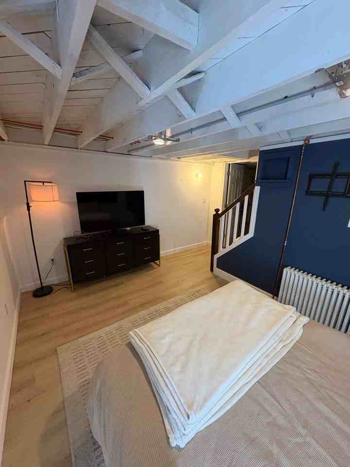 2444 S Oakland St - Photo 3 of 13