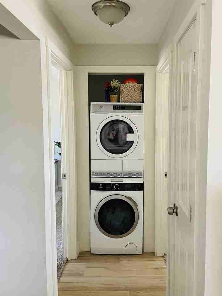 223 E St - Photo 7 of 12
