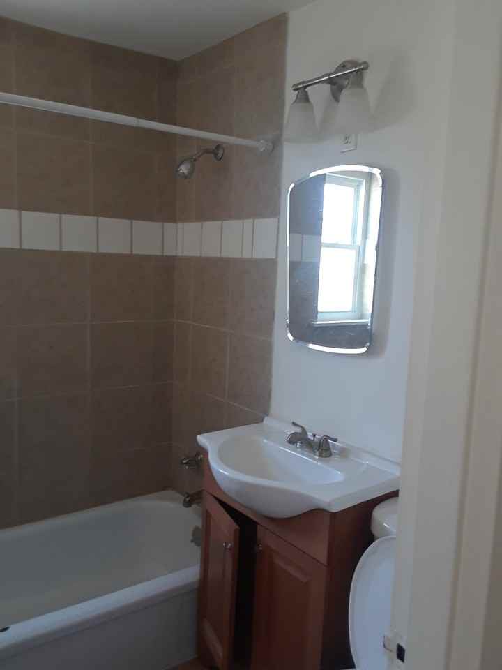 1000 Hartman St #5 - Photo 4 of 10