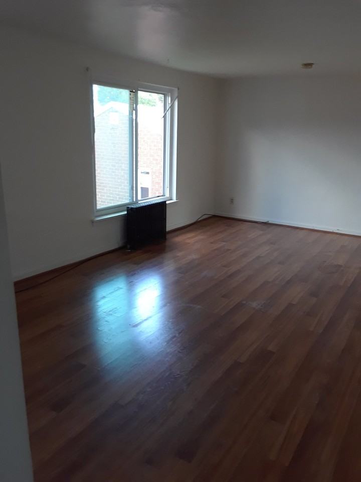 1000 Hartman St #5 - Photo 7 of 10