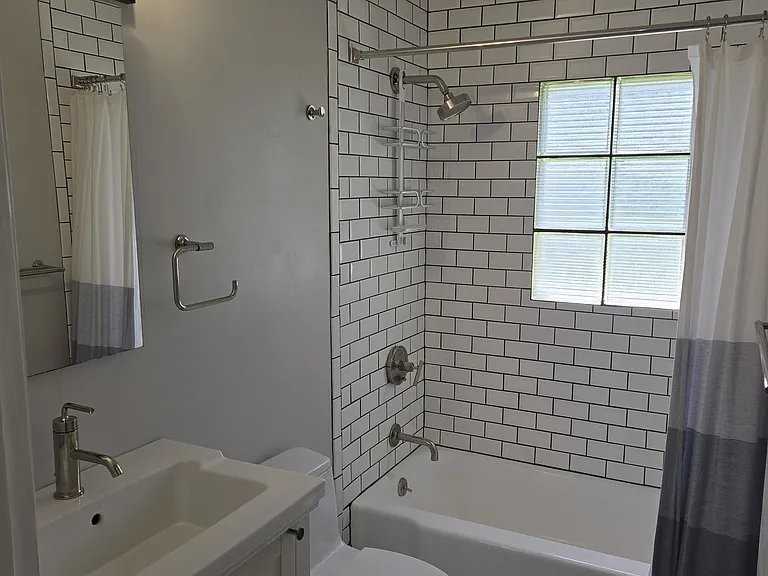 1443 E Pauline St - Photo 4 of 6