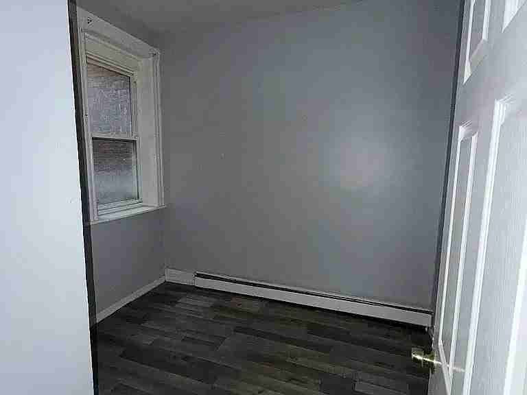 137 3rd St #139-4 - Photo 4 of 7