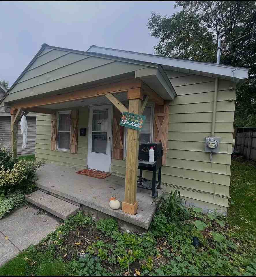 722 N East St - Photo 2 of 14