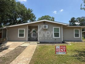 515 Blakeley Dr - Photo 1 of 1