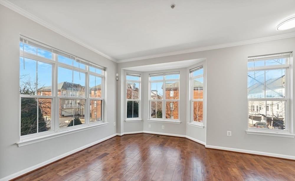 5529 Lanier Ave - Photo 5 of 15