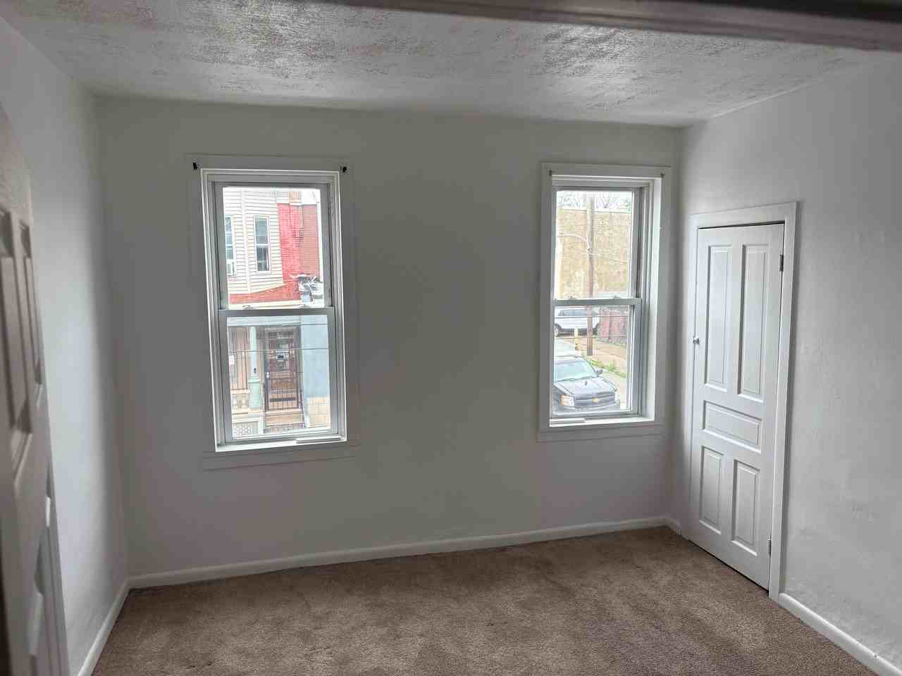 3033 B St - Photo 3 of 8