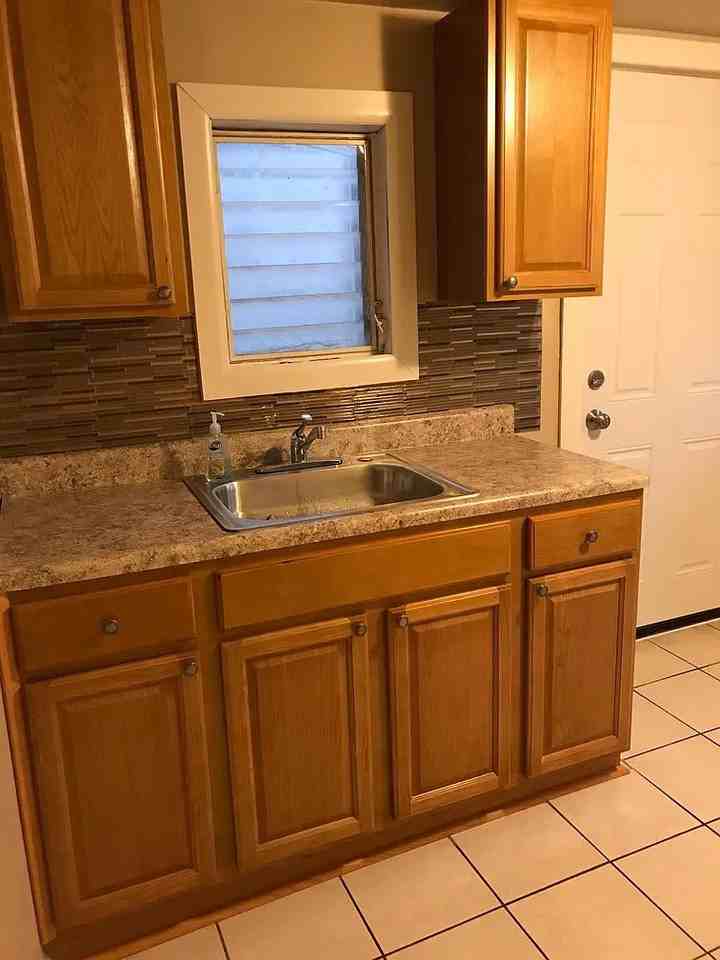3033 B St - Photo 7 of 8