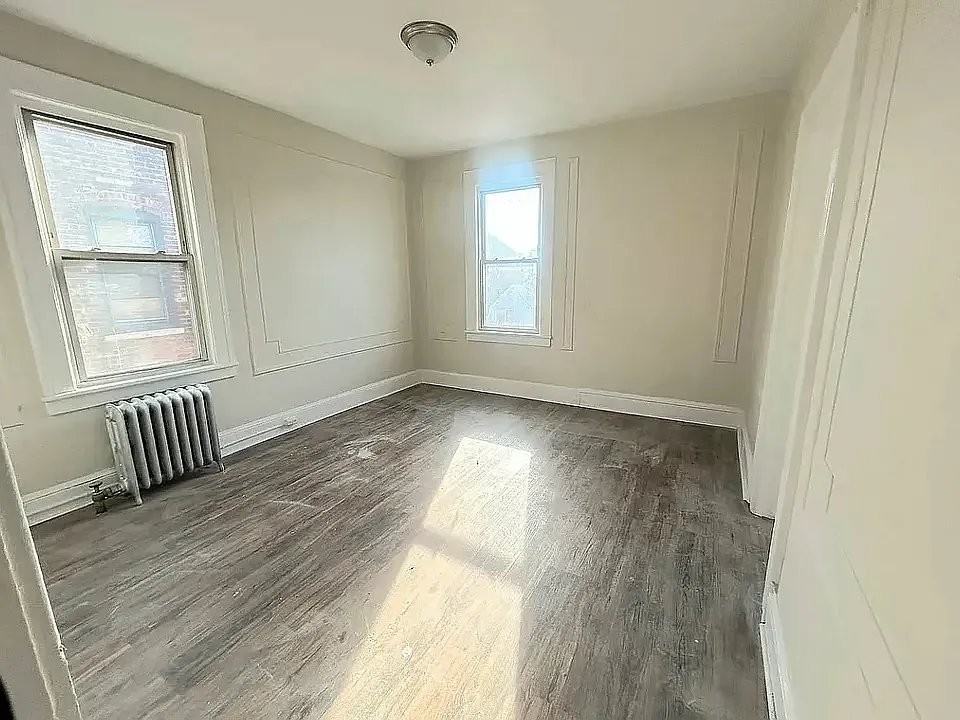 490 E 23rd St #490-4 - Photo 4 of 8