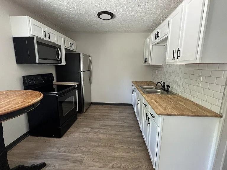 3010 Indiana Ave #2 - Photo 4 of 12