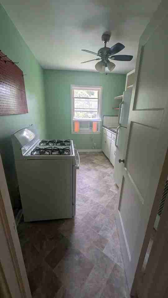 2225 Wisteria St #D - Photo 2 of 13