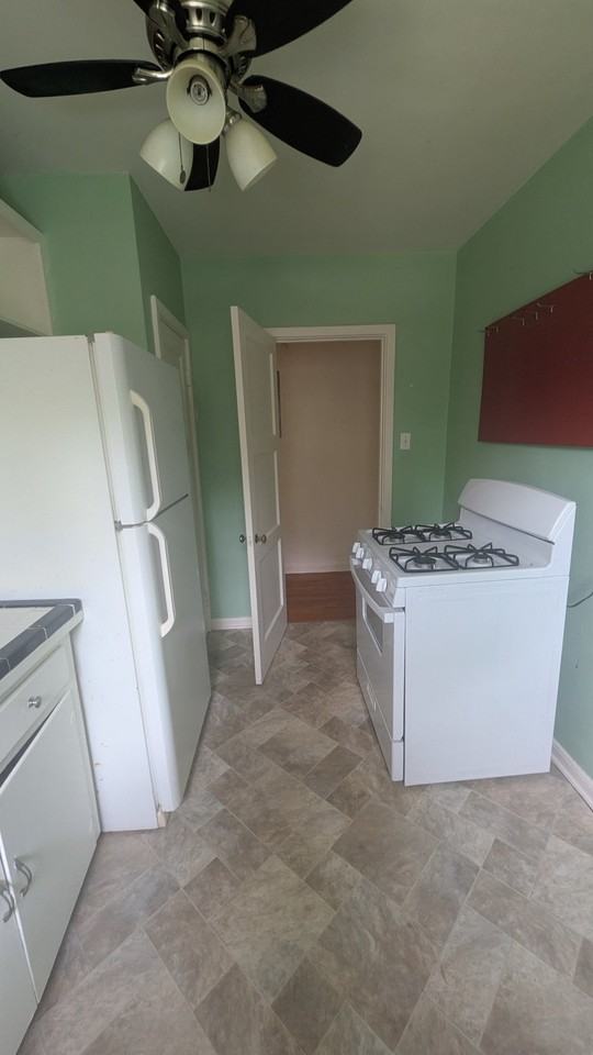2225 Wisteria St #D - Photo 3 of 13