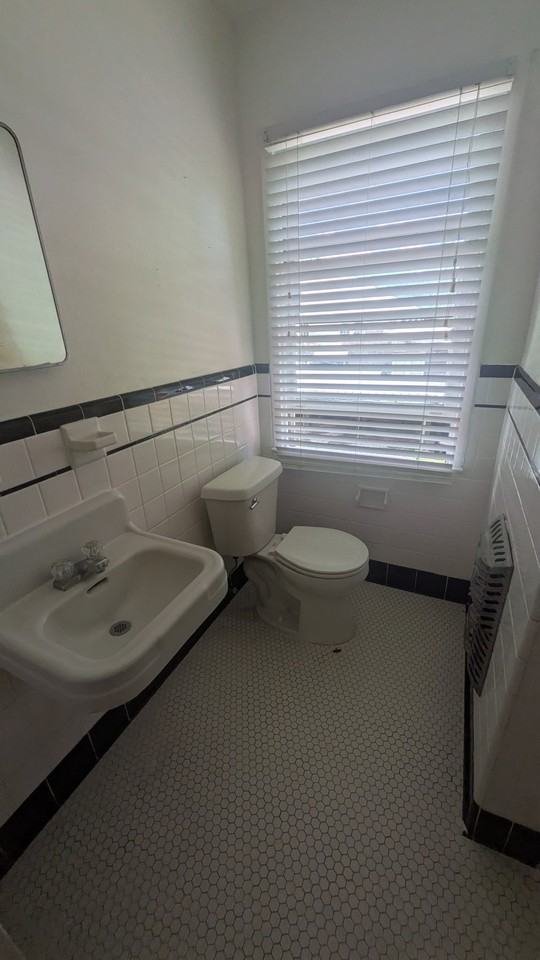 2225 Wisteria St #D - Photo 5 of 13