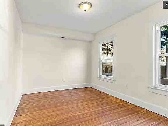 325 V St Ne - Photo 7 of 18