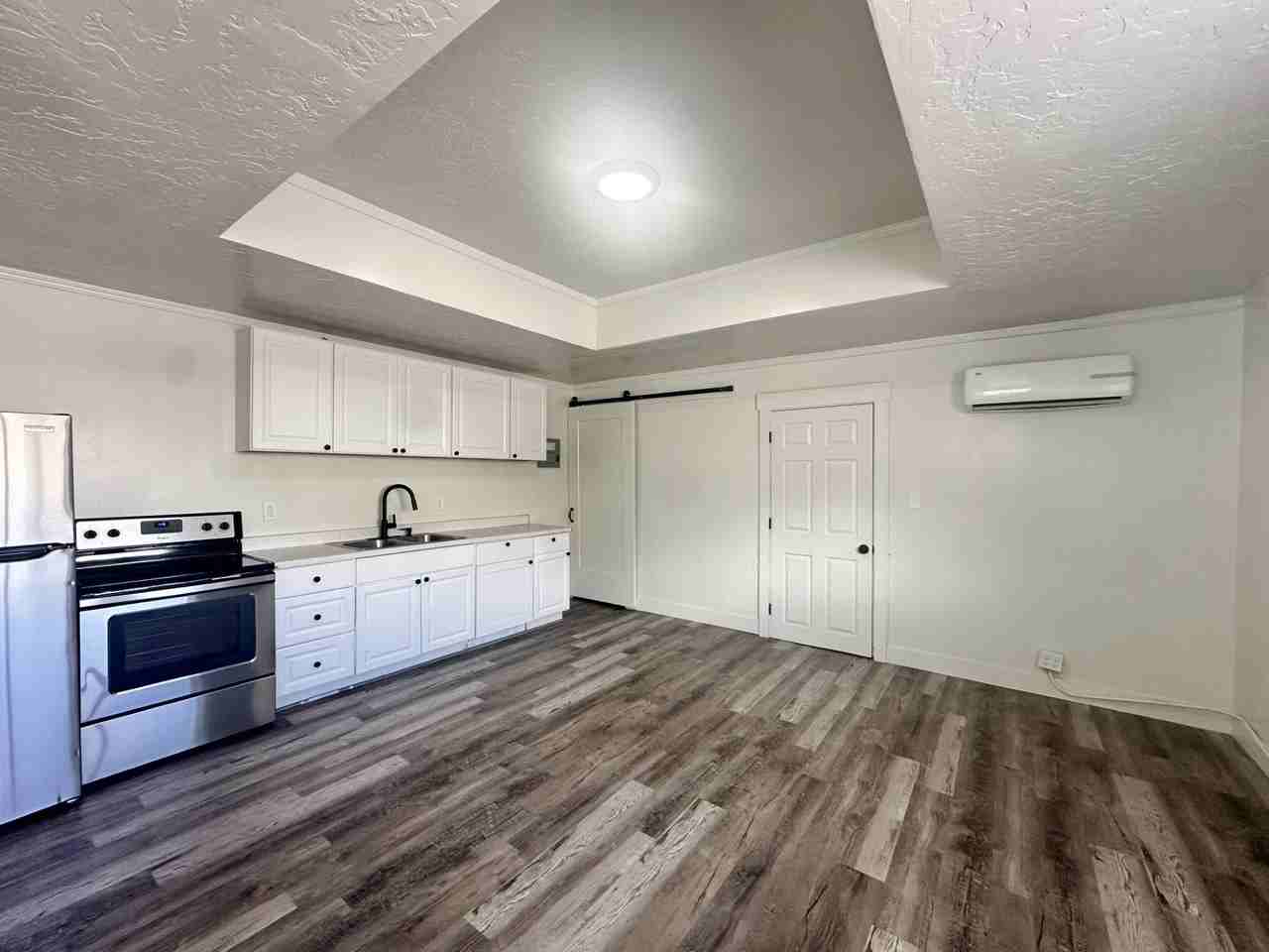 12 E Center St #13