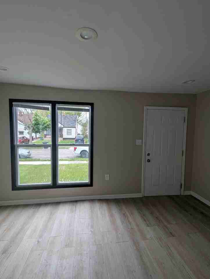 18116 Bloom St #1 - Photo 4 of 31