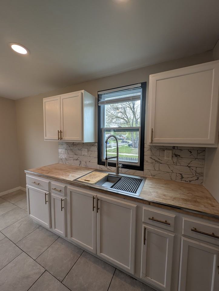 18116 Bloom St #1 - Photo 5 of 31