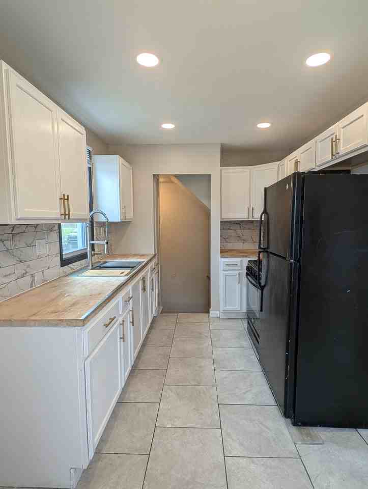 18116 Bloom St #1 - Photo 6 of 31