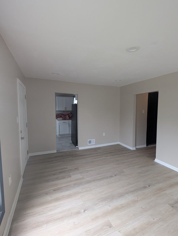 18116 Bloom St #1 - Photo 5 of 25