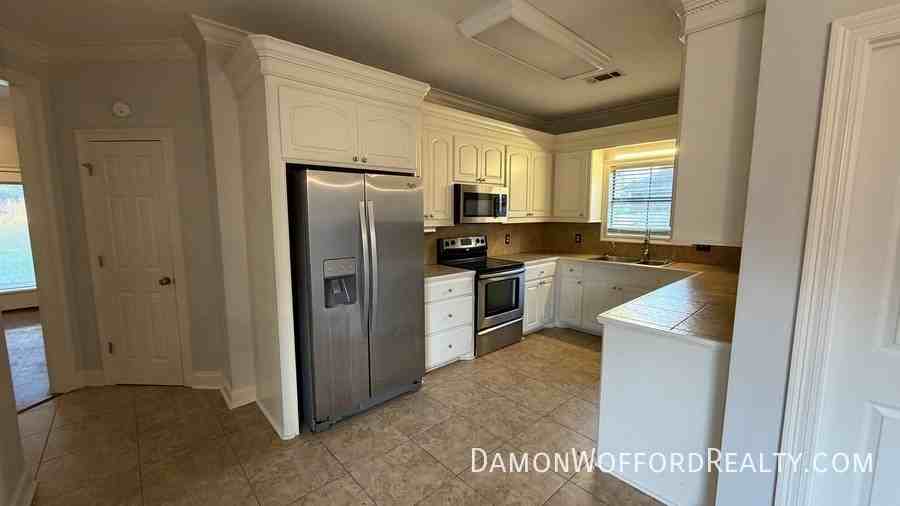 105 Laurel Ridge Rd - Photo 4 of 7