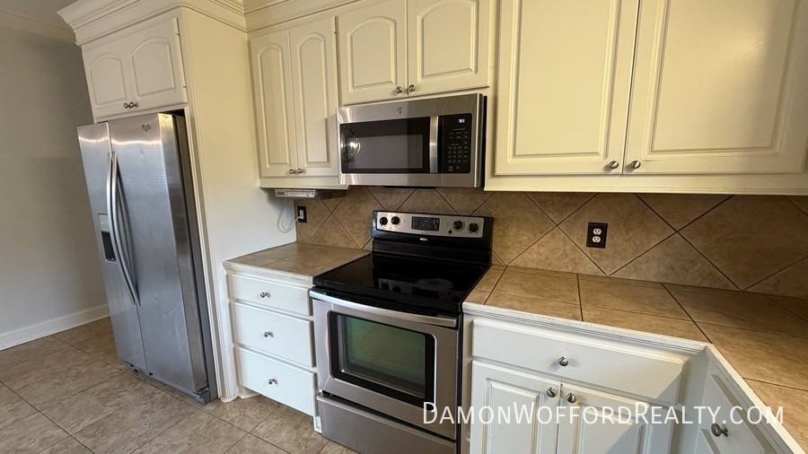 105 Laurel Ridge Rd - Photo 5 of 7