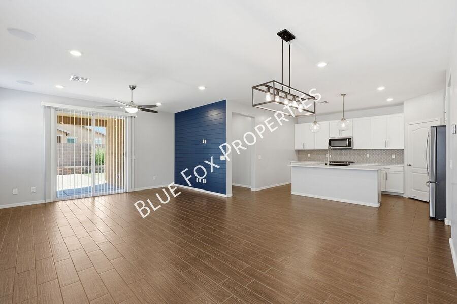 8670 N Genoa Ct - Photo 4 of 26