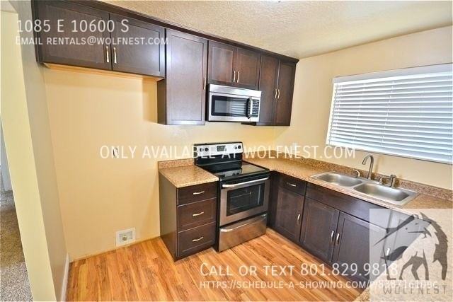 1085 E 10600 S - Photo 7 of 34