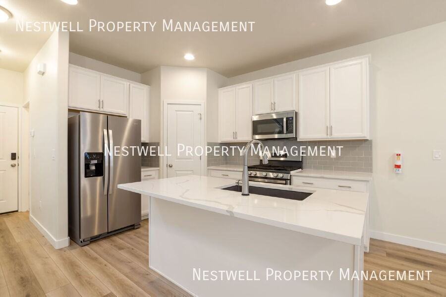 3318 W 3745 S - Photo 2 of 20