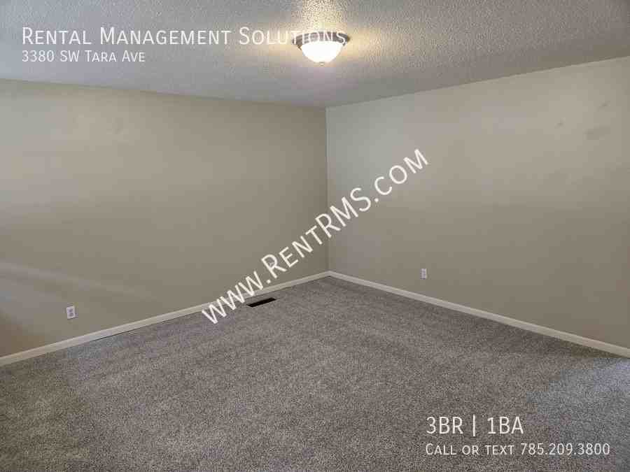 3380 Sw Tara Ave - Photo 4 of 23