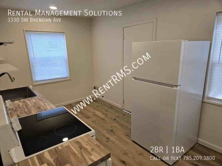 3330 Sw Brendan Ave - Photo 5 of 16