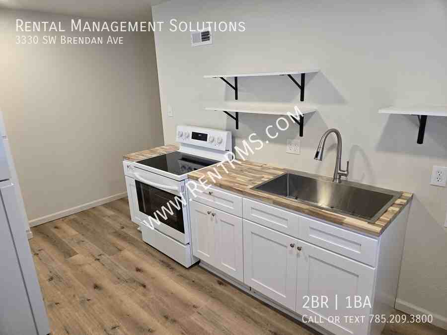 3330 Sw Brendan Ave - Photo 6 of 16
