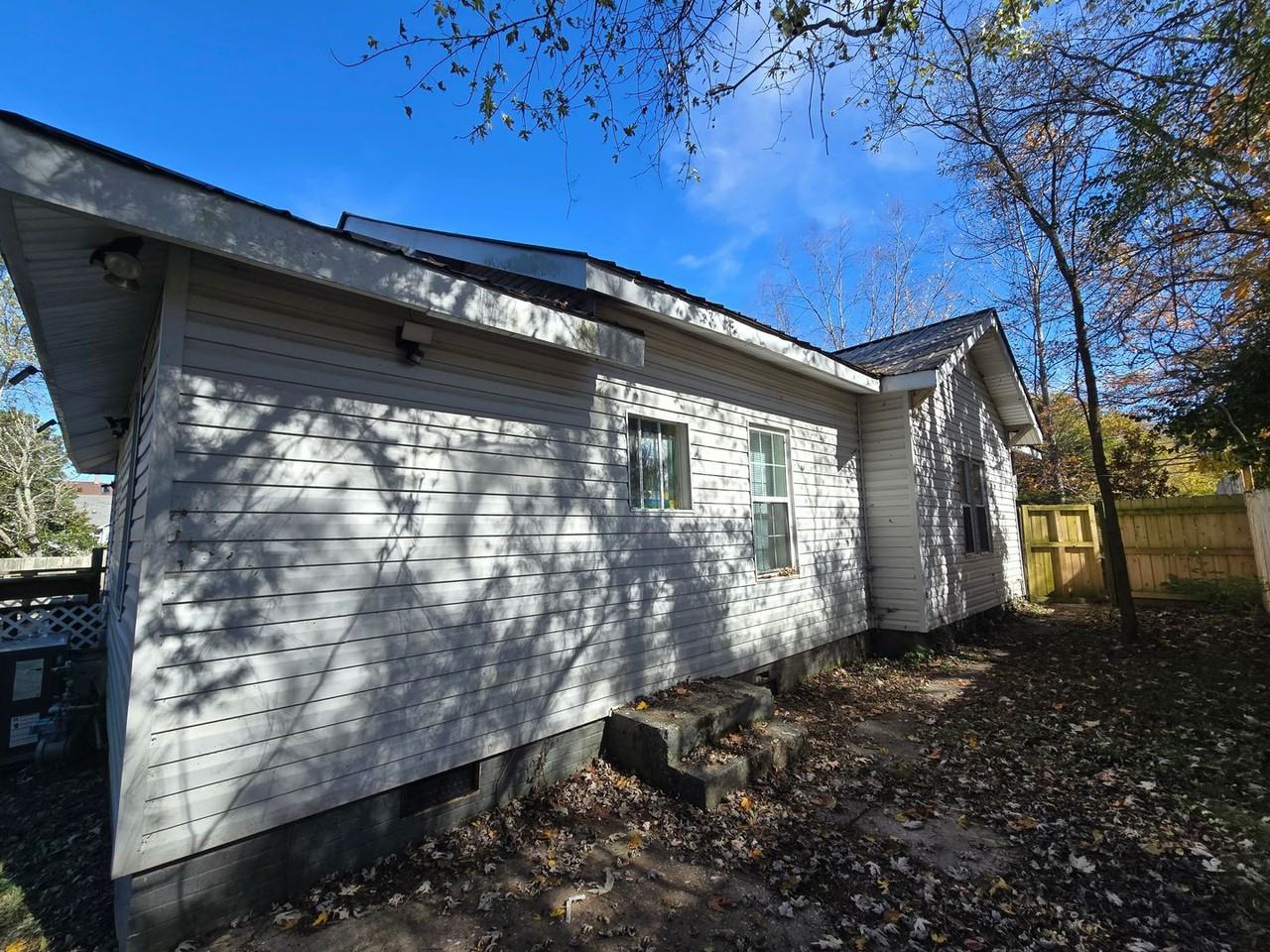 117 N Main St - Photo 3 of 21