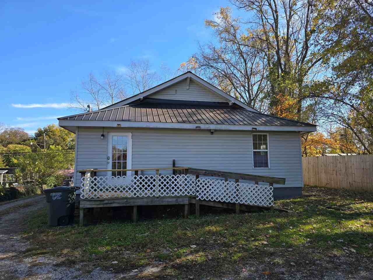 117 N Main St - Photo 4 of 21
