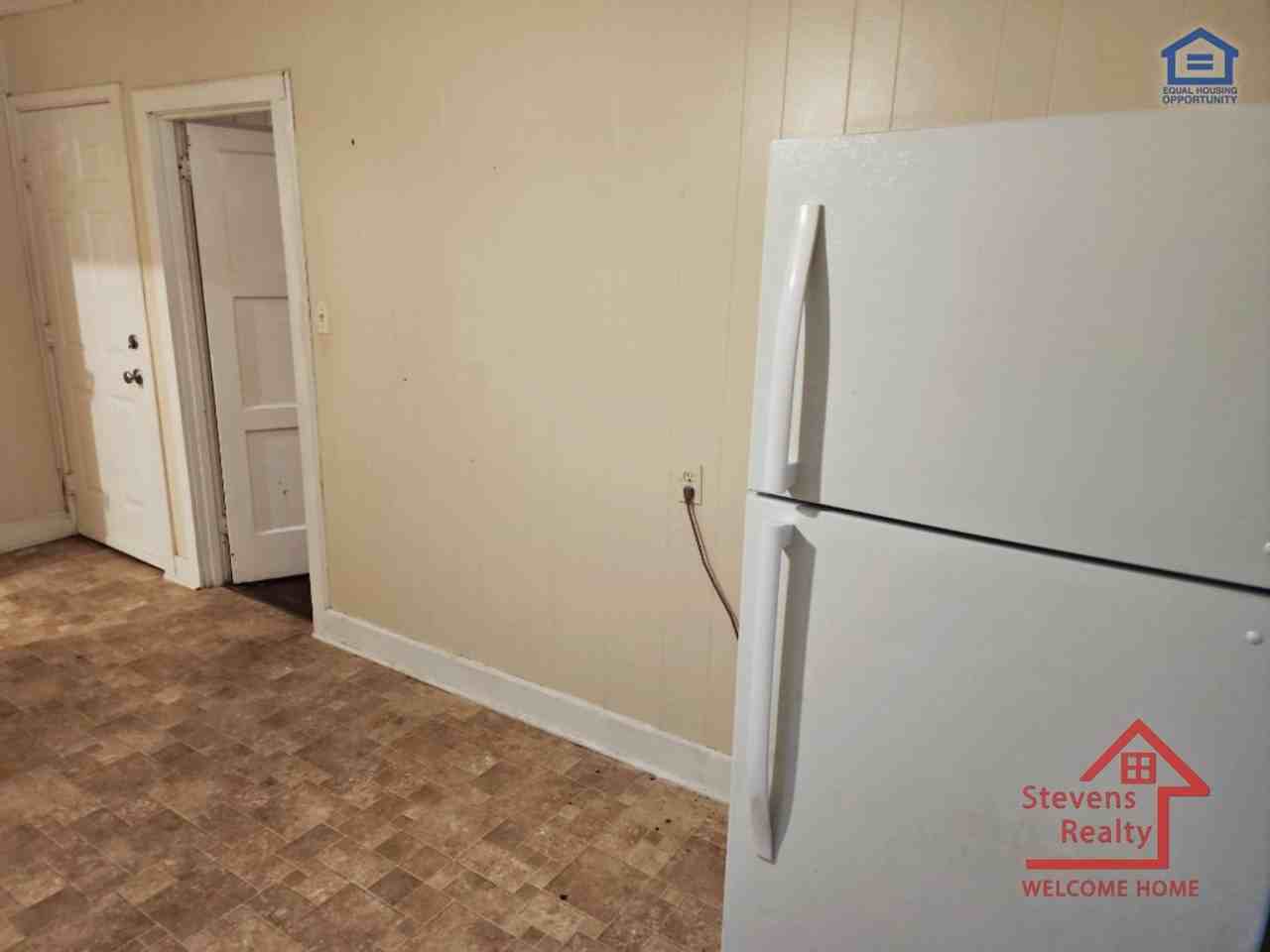 414 W Bockman Way #4 - Photo 5 of 7