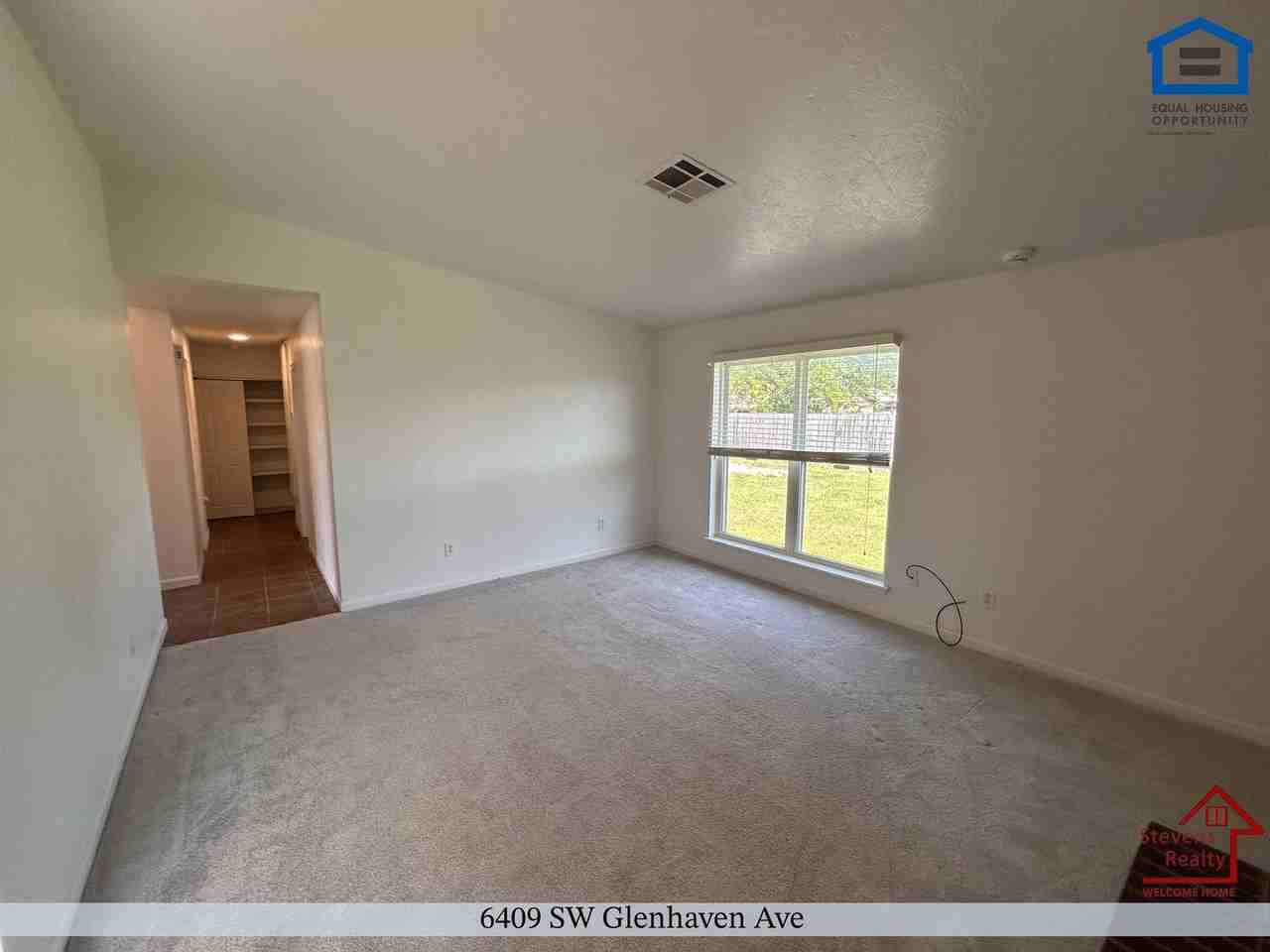 6409 Sw Glenhaven Ave - Photo 7 of 31