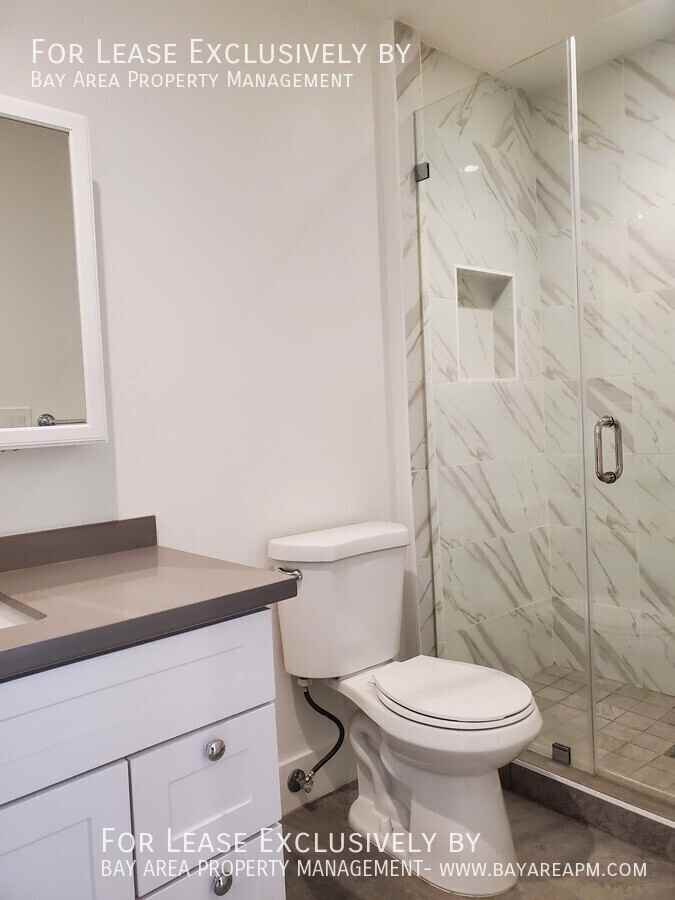 697 Iris Ave #B - Photo 5 of 8