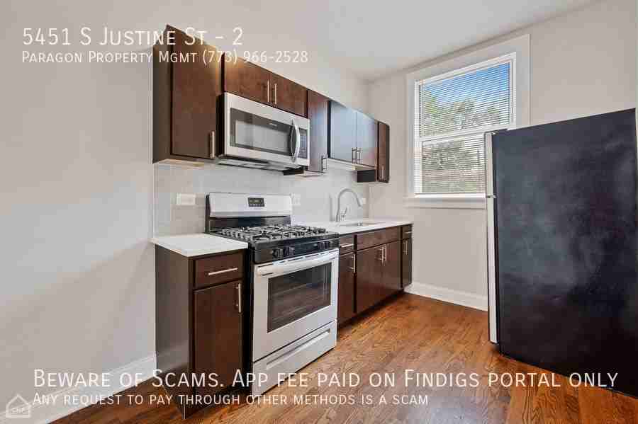 5451 S Justine St #2 - Photo 6 of 10