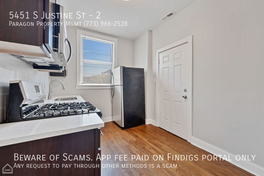 5451 S Justine St #2 - Photo 7 of 10