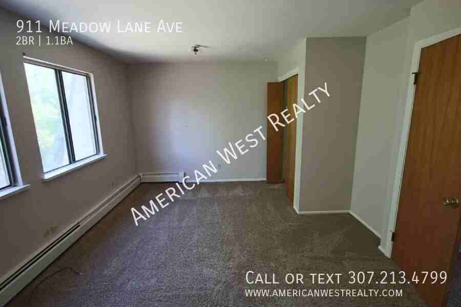 911 Meadow Lane Ave - Photo 5 of 8