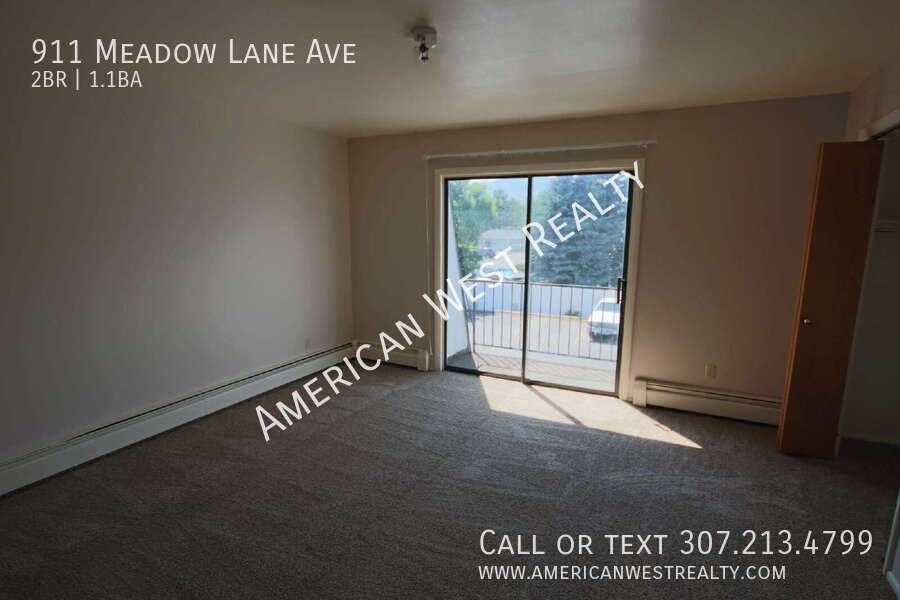911 Meadow Lane Ave - Photo 6 of 8