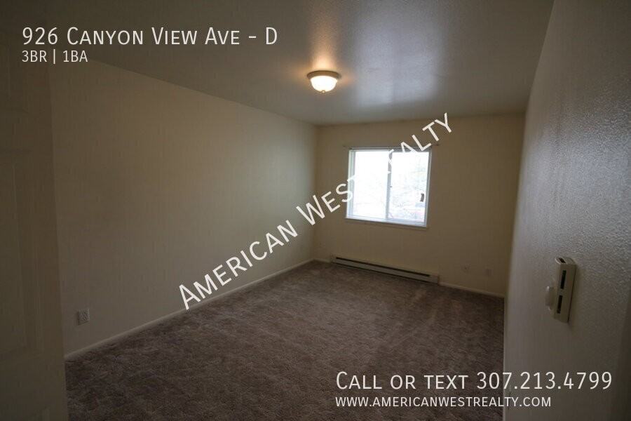 926 Canyon View Ave #D - Photo 3 of 6
