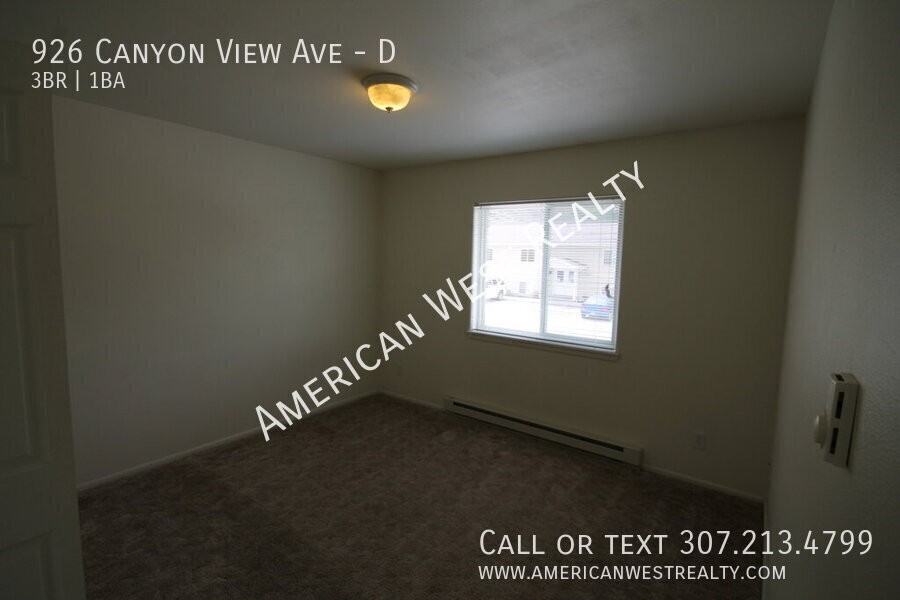 926 Canyon View Ave #D - Photo 4 of 6