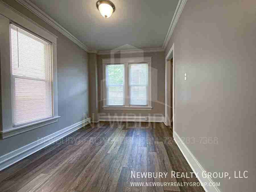 313 Wilson Ave - Photo 7 of 50