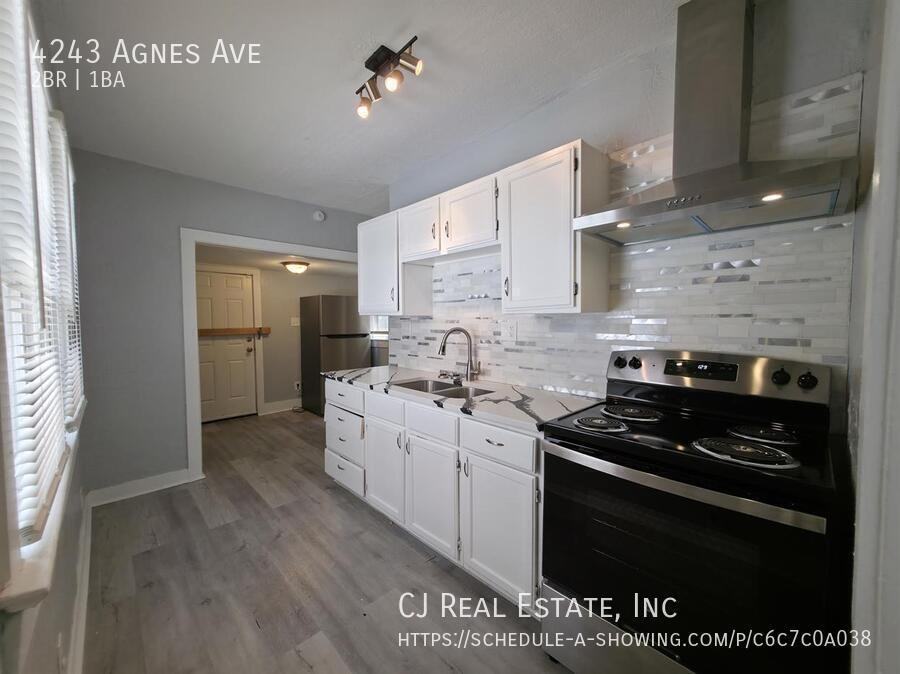 4243 Agnes Ave - Photo 5 of 9