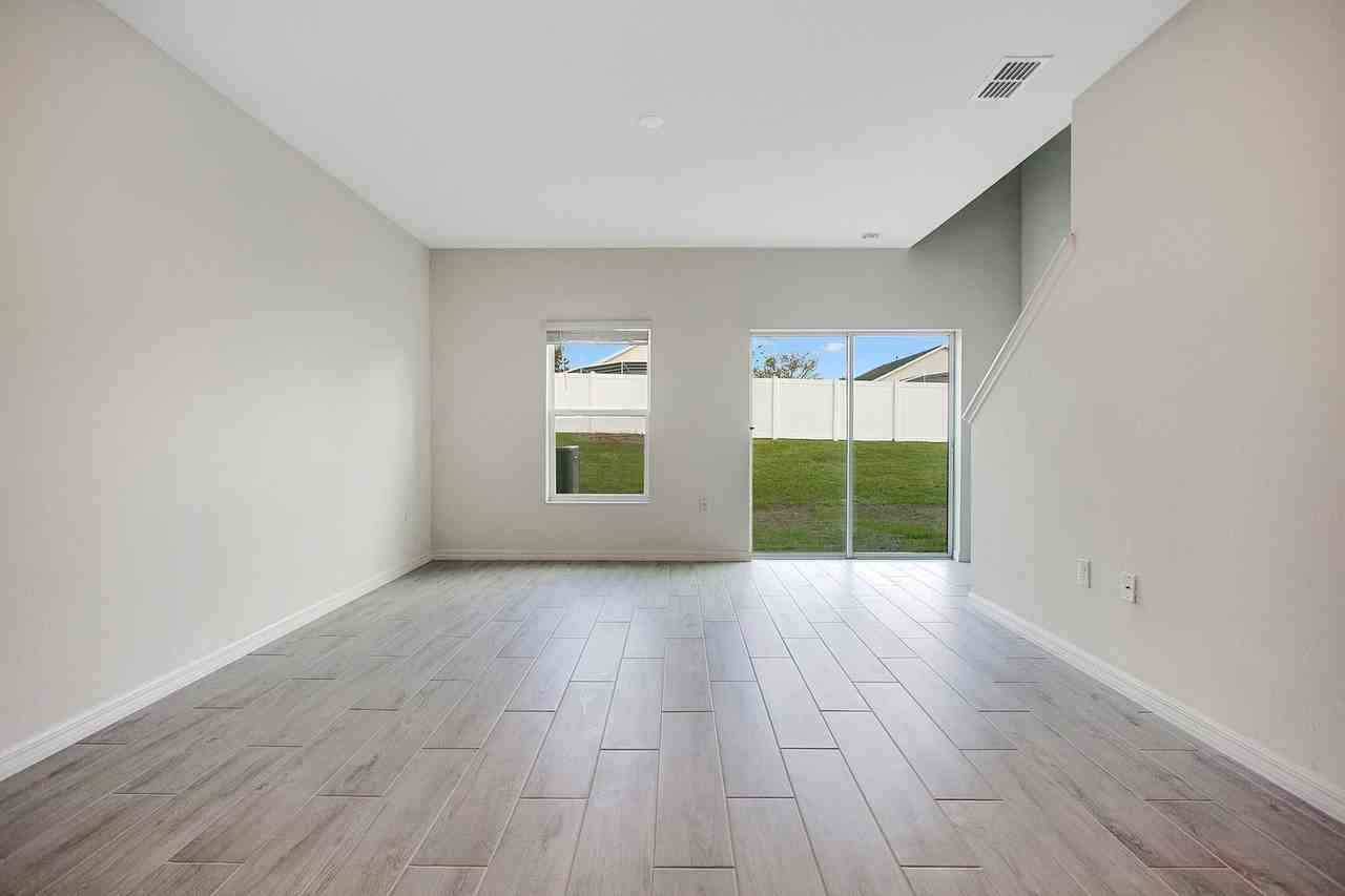 1460 Mirabella Cir - Photo 4 of 21