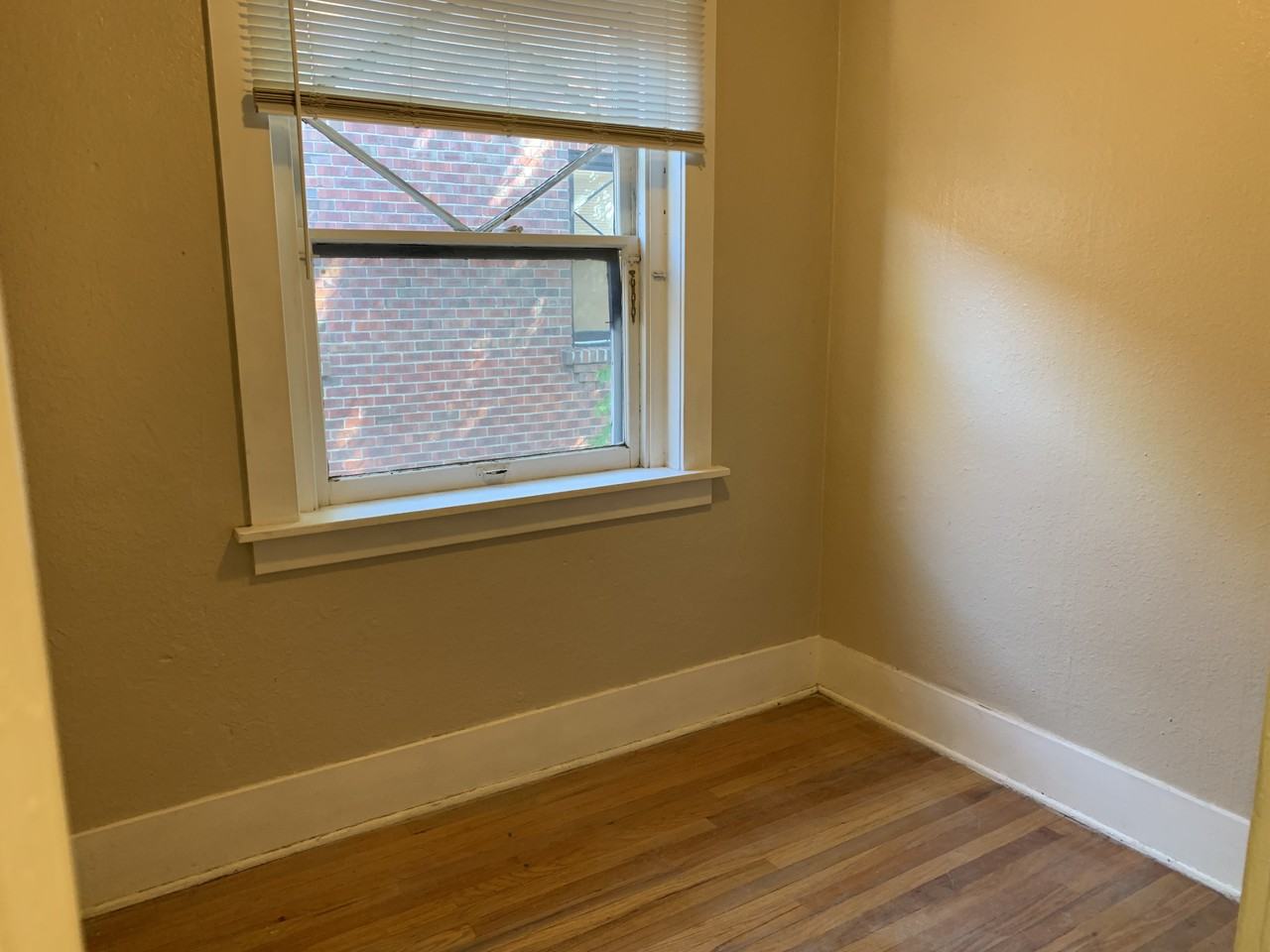 1212 N Corona St #7 - Photo 6 of 7